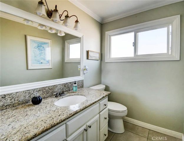 2401 E Avalon, Santa Ana, CA 92705
