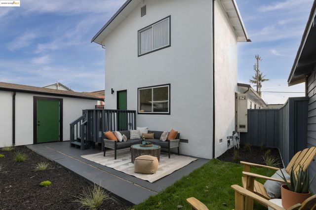 3508 Lyon Ave, Oakland, CA 94601