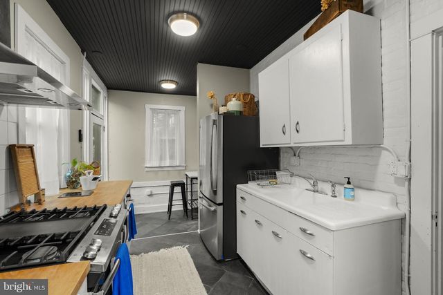 449 W WALNUT ST, Lancaster, PA 17603