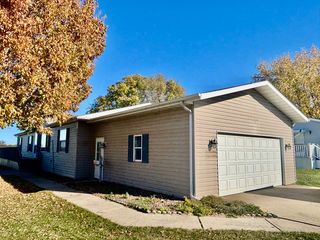 214 E Wood Lane, Belvidere, IL 61008