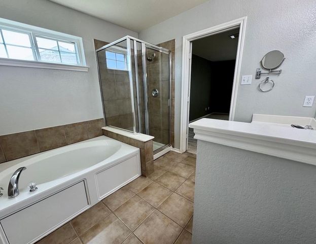 137 Firewheel CV, Kyle, TX 78640