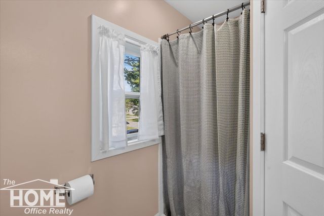 315 E Main Street, Vernon, MI 48476