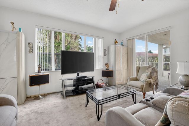 7106 Taylorwood Drive, Lake Worth, FL 33467