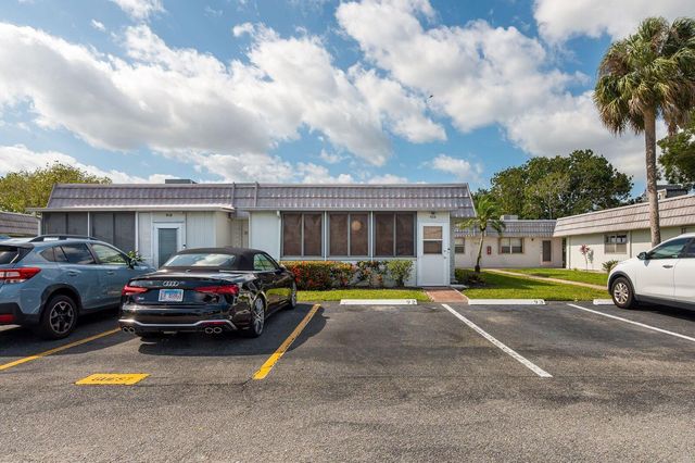 92 Valencia Drive D, Delray Beach, FL 33446