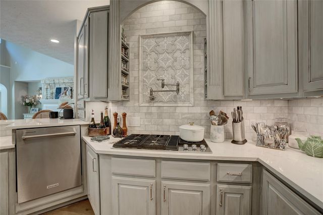 8792 Sunset Heights Lane, Conroe, TX 77302