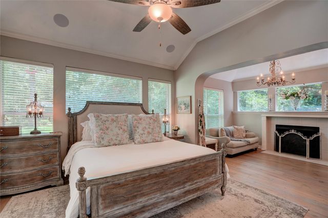 8792 Sunset Heights Lane, Conroe, TX 77302