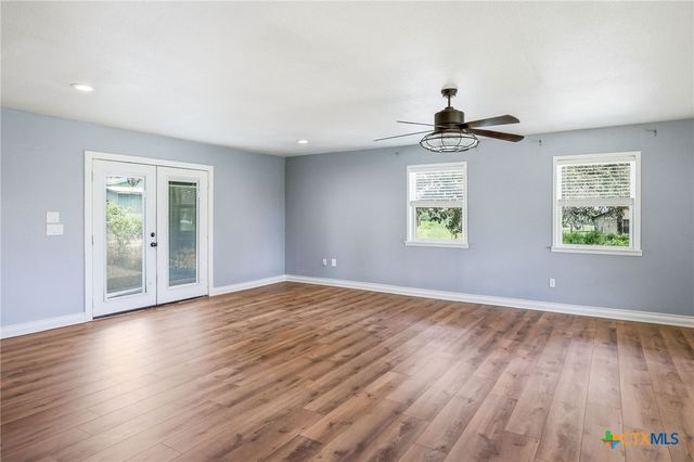 19642 S State Highway 123, Seguin, TX 78155
