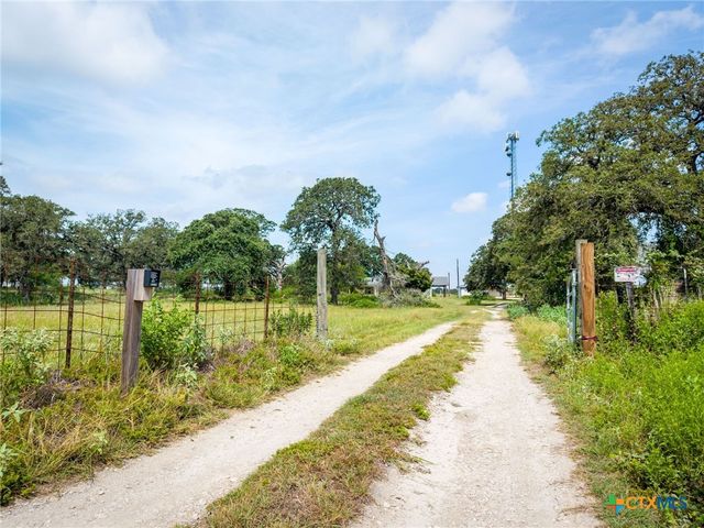 19642 S State Highway 123, Seguin, TX 78155