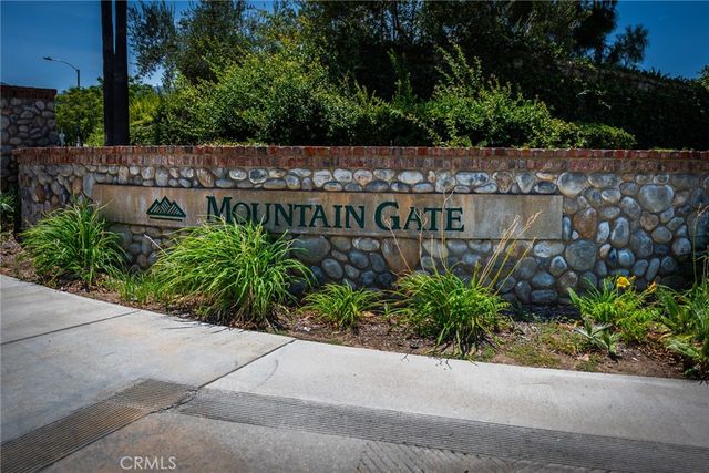 3027 Graceland Way, Corona, CA 92882