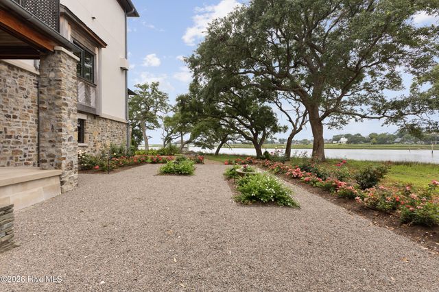 407 Bradley Creek Point Road, Wilmington, NC 28403