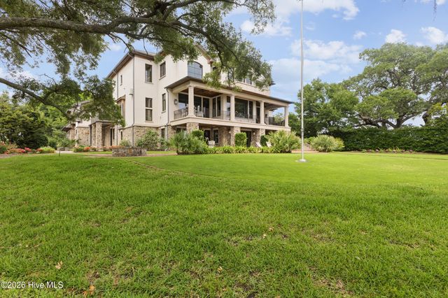 407 Bradley Creek Point Road, Wilmington, NC 28403