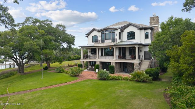 407 Bradley Creek Point Road, Wilmington, NC 28403