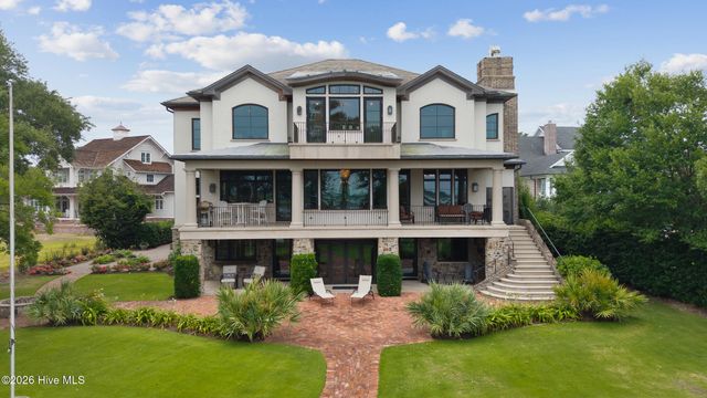 407 Bradley Creek Point Road, Wilmington, NC 28403