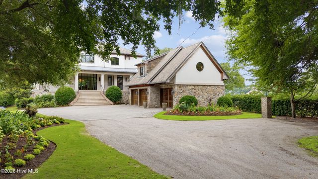 407 Bradley Creek Point Road, Wilmington, NC 28403