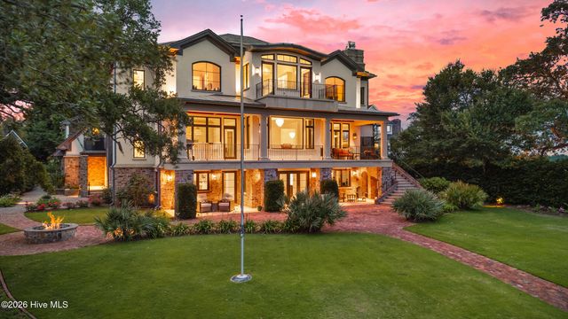 407 Bradley Creek Point Road, Wilmington, NC 28403