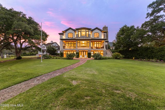 407 Bradley Creek Point Road, Wilmington, NC 28403