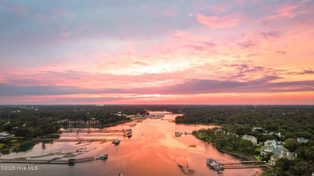 407 Bradley Creek Point Road, Wilmington, NC 28403