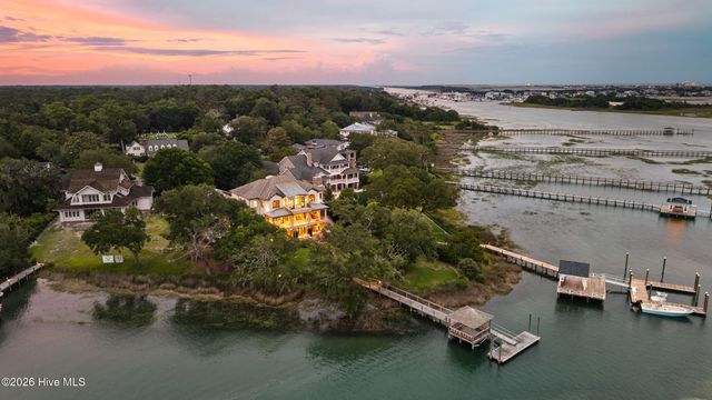 407 Bradley Creek Point Road, Wilmington, NC 28403