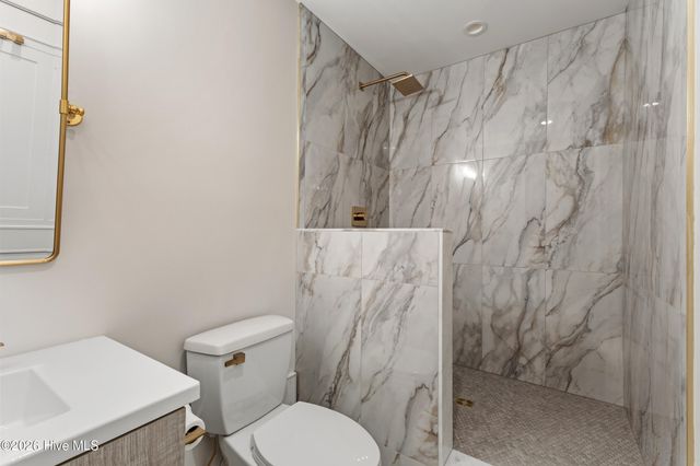 407 Bradley Creek Point Road, Wilmington, NC 28403
