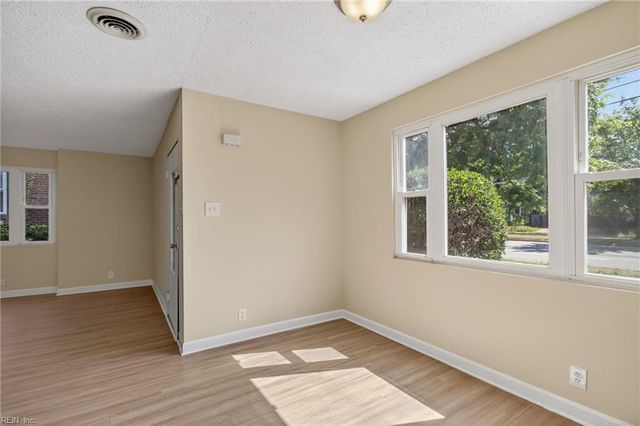 6105 Hampton BLVD, Norfolk, VA 23508