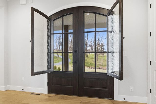 7875 S SMITH HATCHERY RD, Columbia, MO 65203