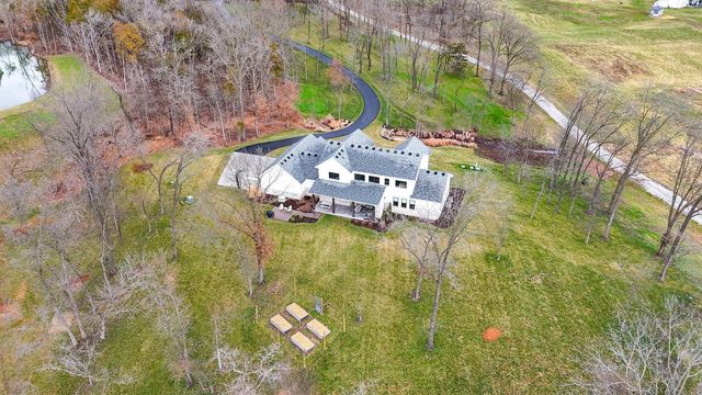 7875 S SMITH HATCHERY RD, Columbia, MO 65203