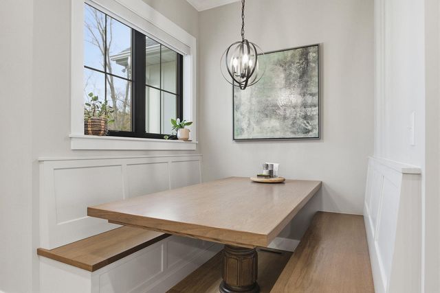 7875 S SMITH HATCHERY RD, Columbia, MO 65203