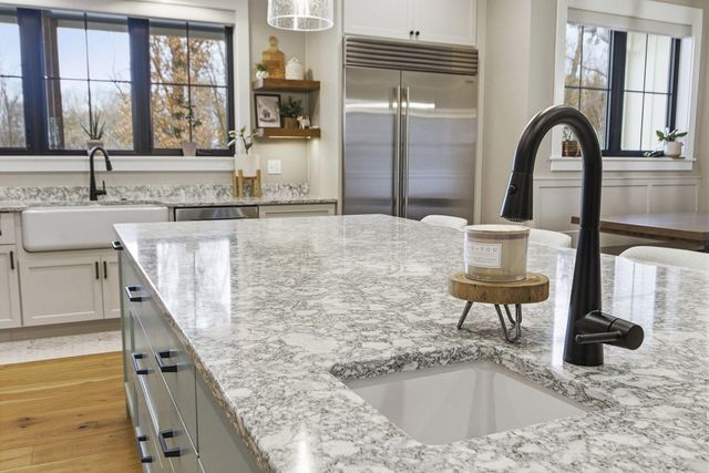 7875 S SMITH HATCHERY RD, Columbia, MO 65203