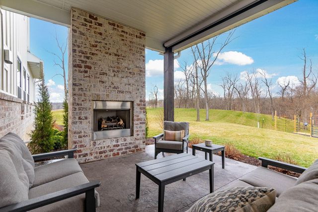 7875 S SMITH HATCHERY RD, Columbia, MO 65203