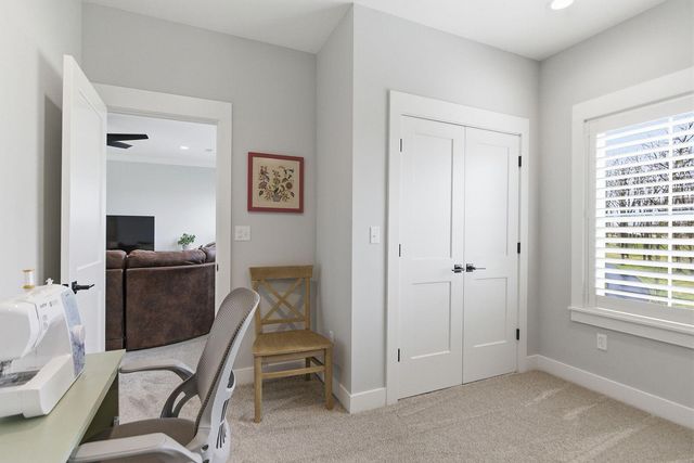 7875 S SMITH HATCHERY RD, Columbia, MO 65203