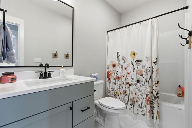 7875 S SMITH HATCHERY RD, Columbia, MO 65203