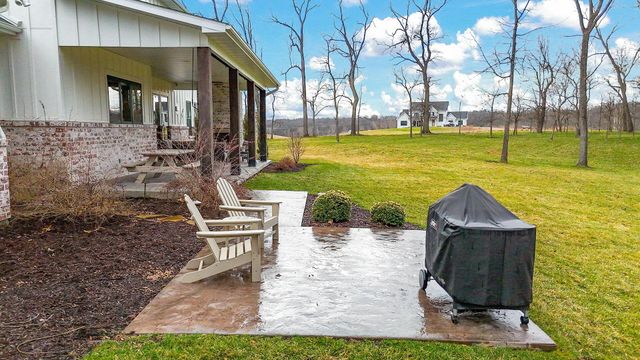 7875 S SMITH HATCHERY RD, Columbia, MO 65203