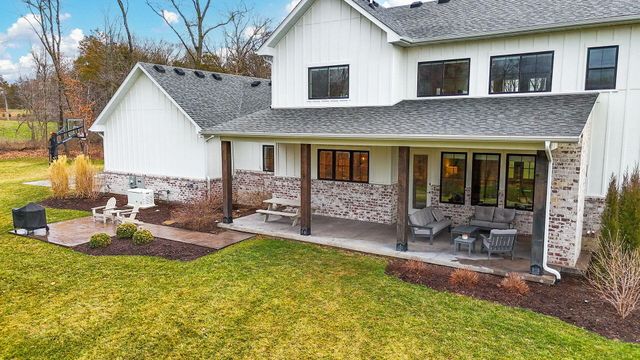 7875 S SMITH HATCHERY RD, Columbia, MO 65203