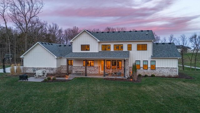 7875 S SMITH HATCHERY RD, Columbia, MO 65203