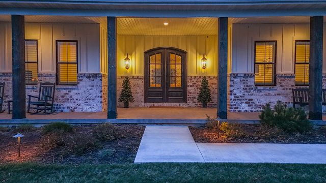 7875 S SMITH HATCHERY RD, Columbia, MO 65203