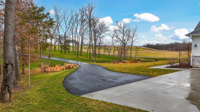 7875 S SMITH HATCHERY RD, Columbia, MO 65203