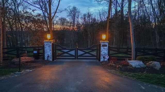 7875 S SMITH HATCHERY RD, Columbia, MO 65203