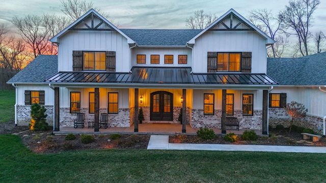 7875 S SMITH HATCHERY RD, Columbia, MO 65203