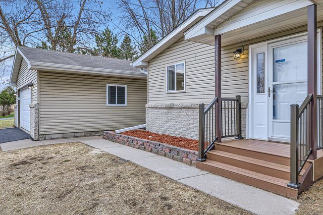 21327 Joplin Street NW, Elk River, MN 55330