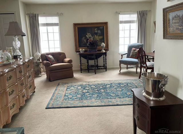 22801 Overlake Street, Saint Clair Shores, MI 48080