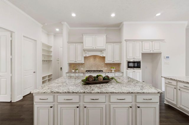 2102 Old Town Drive, Missouri City, TX 77459