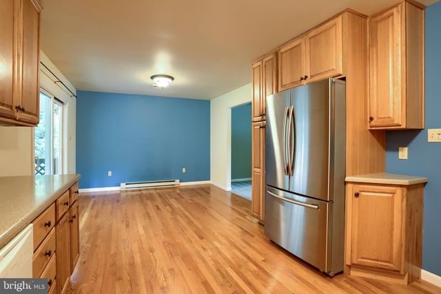 517 LAMP POST LN, Camp Hill, PA 17011