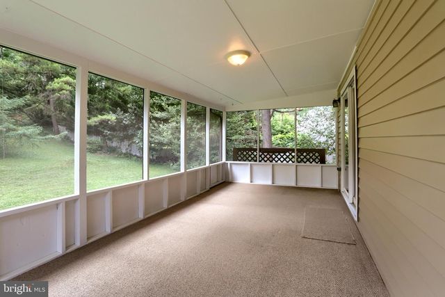 517 LAMP POST LN, Camp Hill, PA 17011