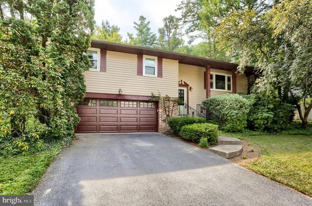 517 LAMP POST LN, Camp Hill, PA 17011