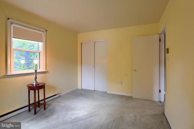 517 LAMP POST LN, Camp Hill, PA 17011