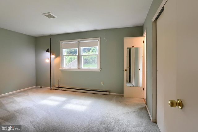 517 LAMP POST LN, Camp Hill, PA 17011