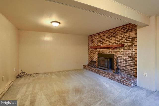 517 LAMP POST LN, Camp Hill, PA 17011
