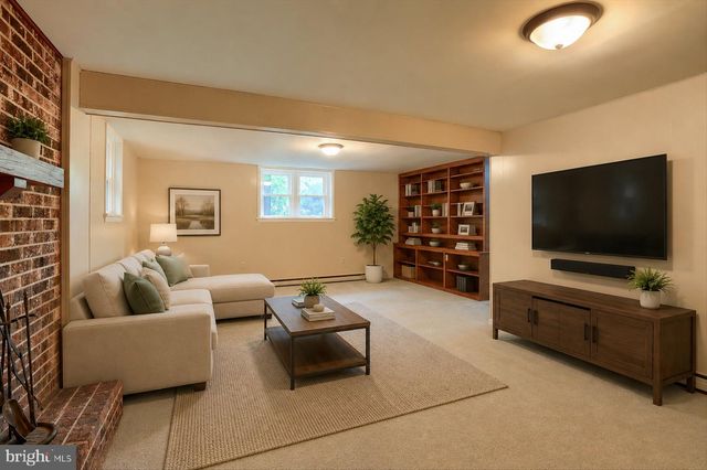 517 LAMP POST LN, Camp Hill, PA 17011