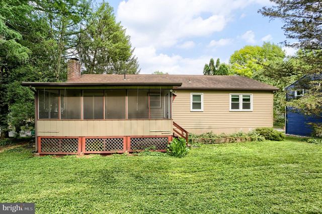 517 LAMP POST LN, Camp Hill, PA 17011