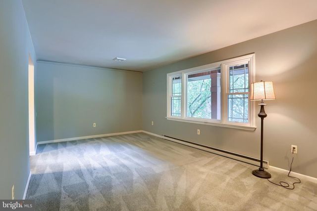 517 LAMP POST LN, Camp Hill, PA 17011